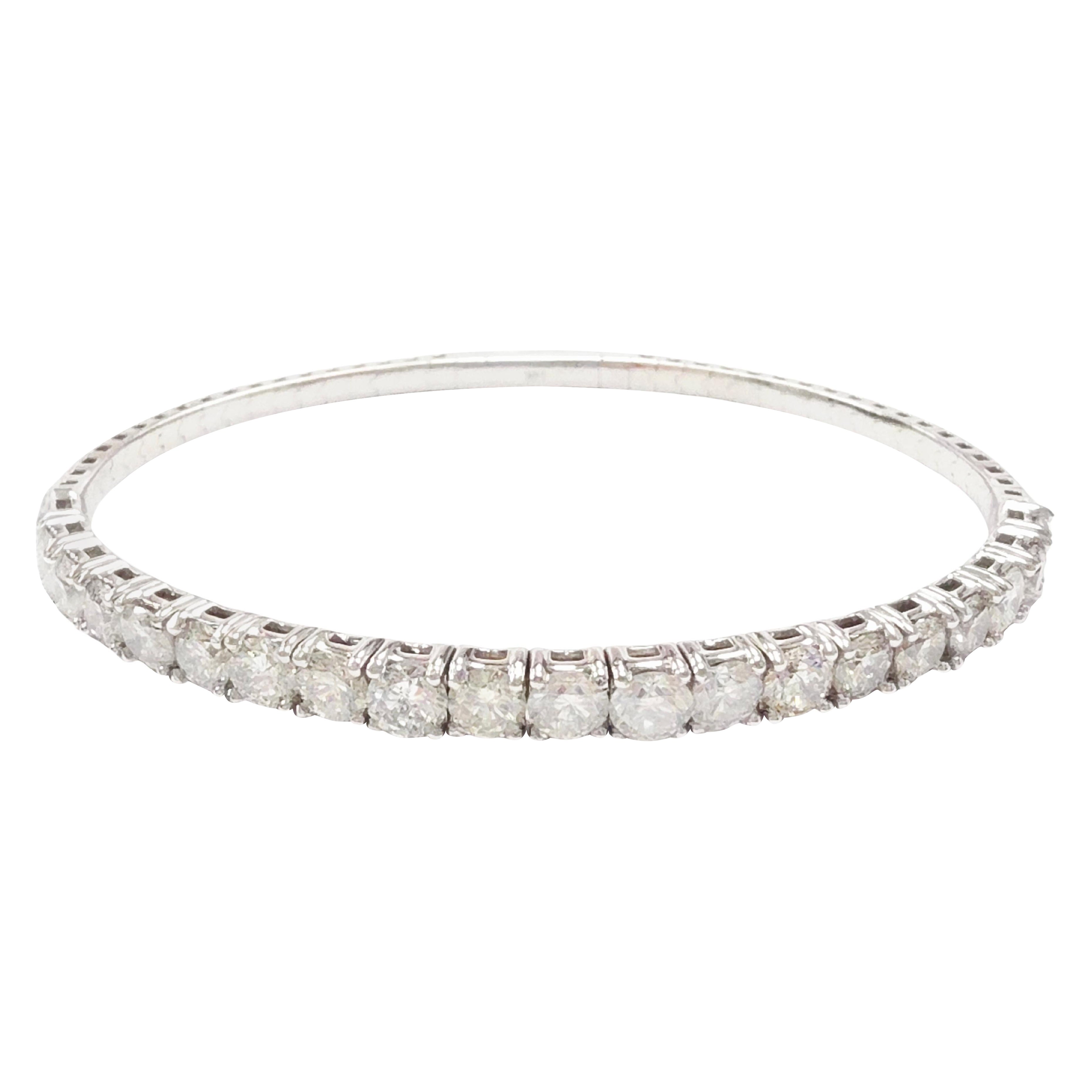 EXCEPTIONAL PRICE, 5.42ct Diamond Flexible Bangle in 14k White Gold