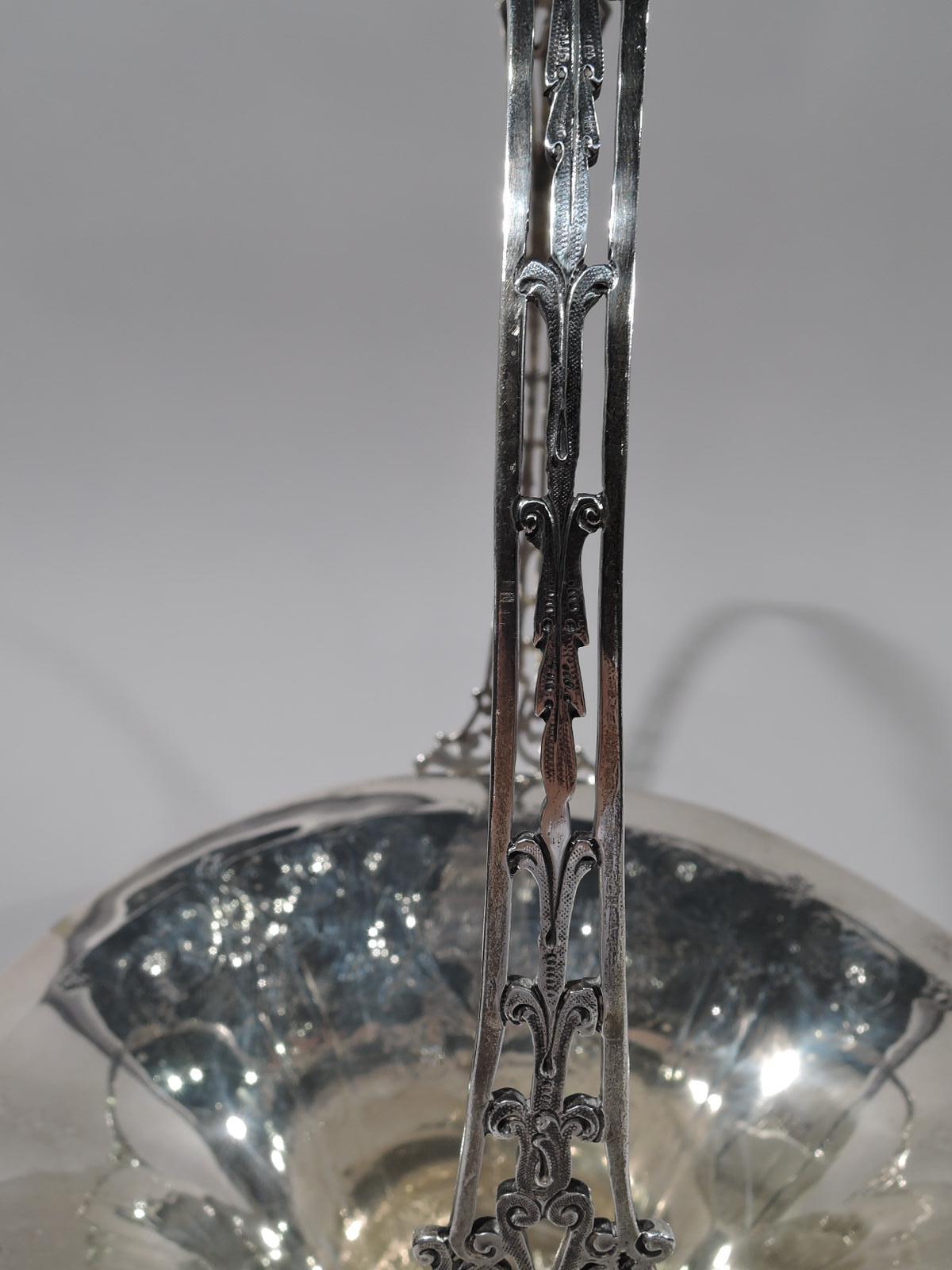 Pretty American Art Nouveau Sterling Silver Bridal Basket by Gorham In Excellent Condition In New York, NY