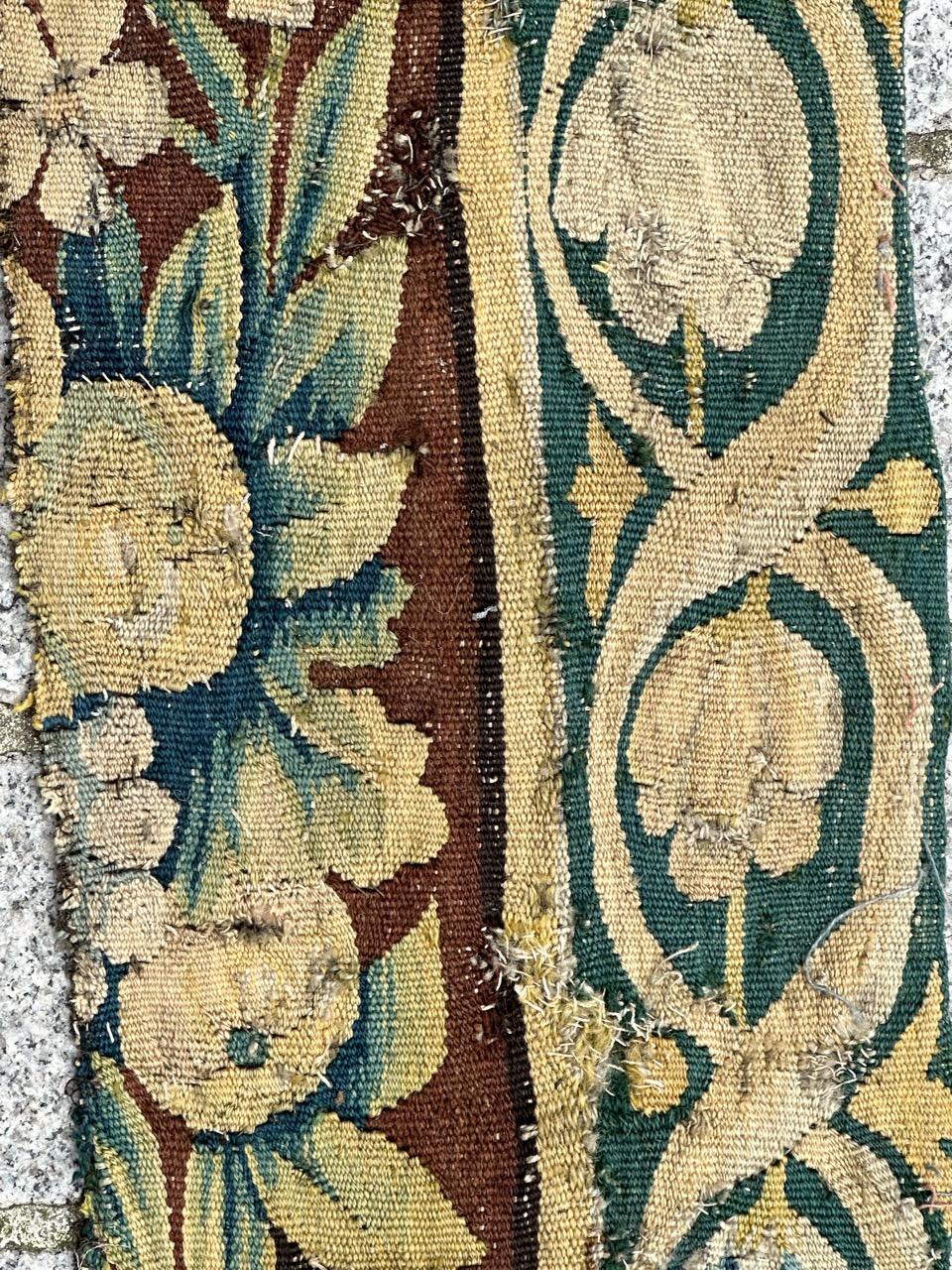 Schönes antikes französisches Aubusson-Wandteppichfragment aus dem 17. Jahrhundert im Angebot 8