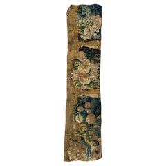 Joli fragment de tapisserie française d'Aubusson du 17ème siècle 