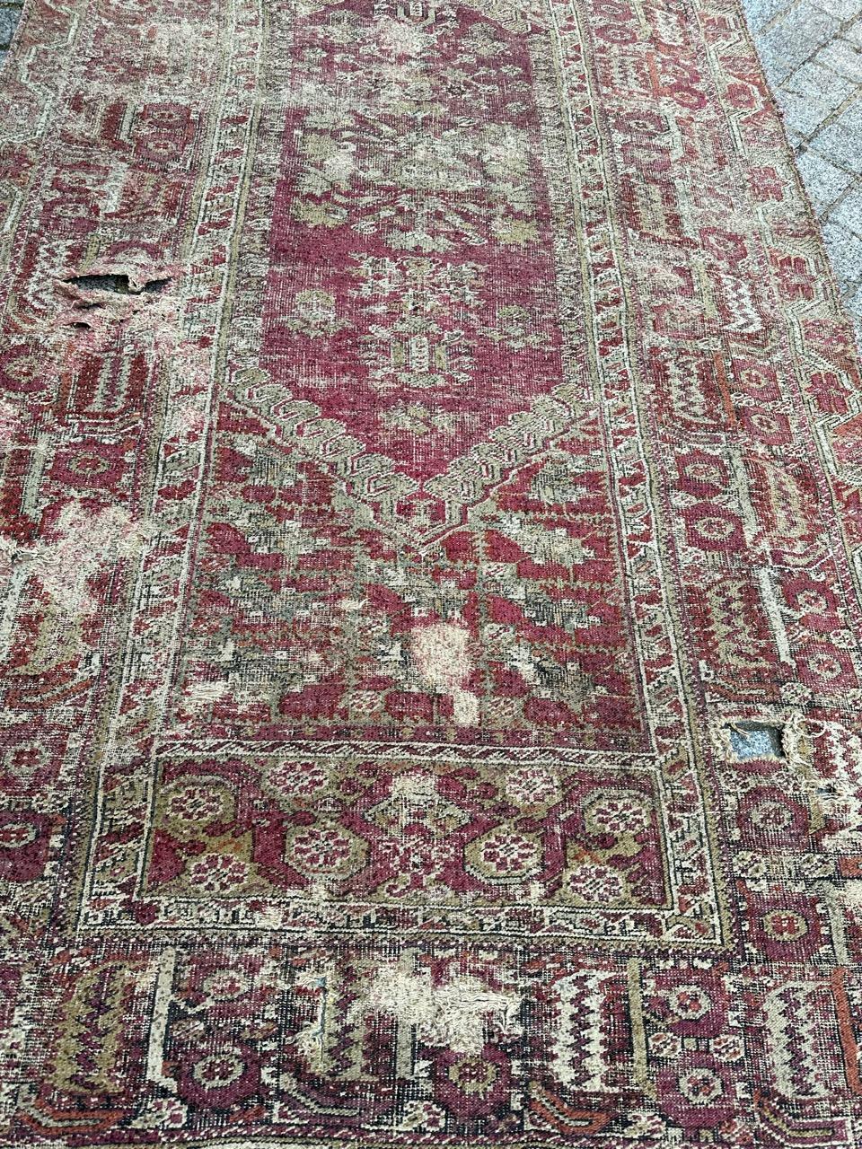 Bobyrug’s Pretty Antique 18th century distressed Turkish Ghyordes rug For Sale 3