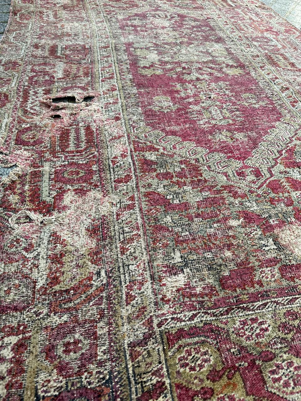 Bobyrug’s Pretty Antique 18th century distressed Turkish Ghyordes rug For Sale 10