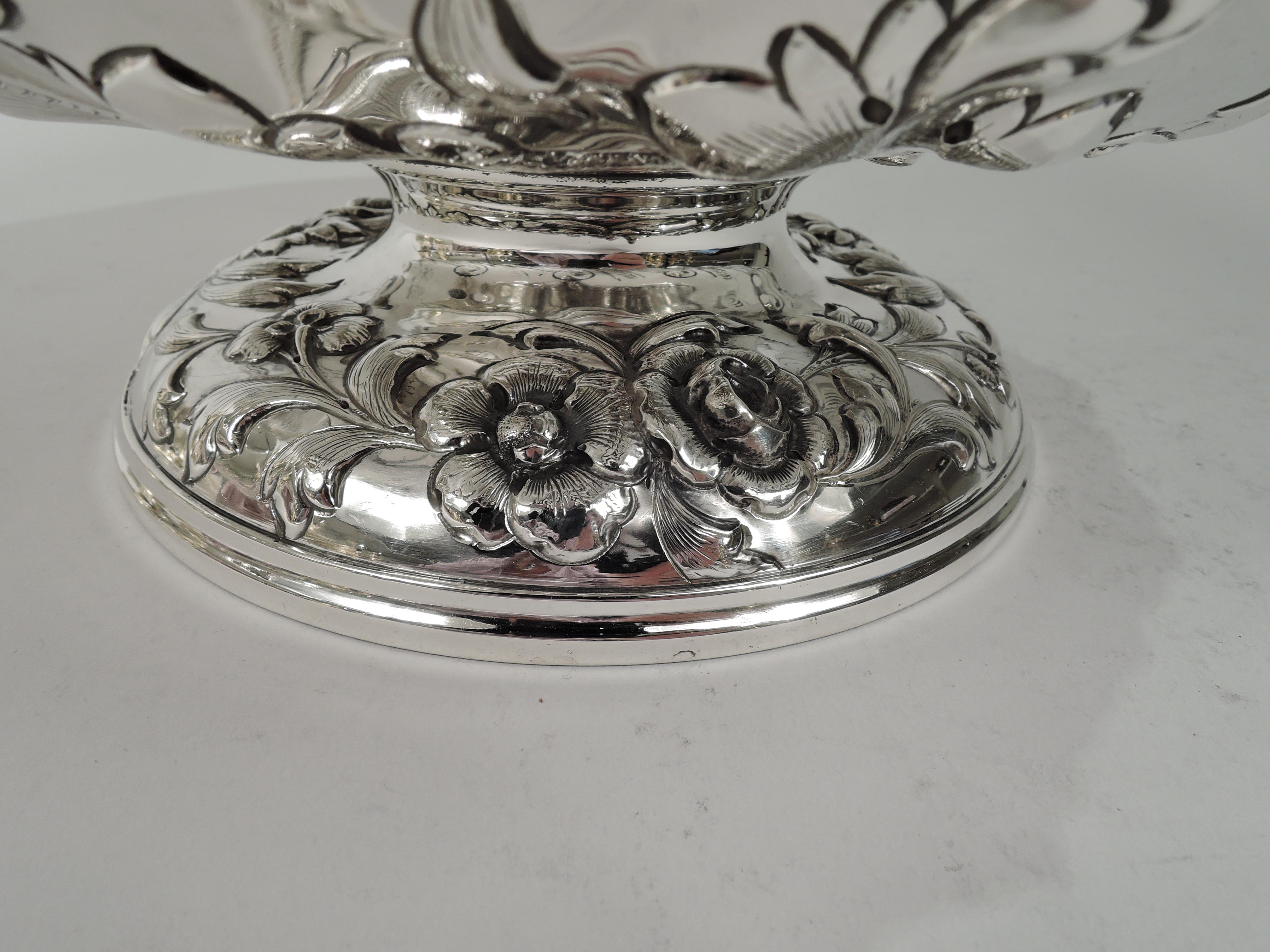 Pretty Antique American Sterling Silver Repousse Centerpiece Bowl 3