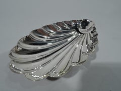 Pretty Antique American Sterling Silver Scallop Shell Bowl