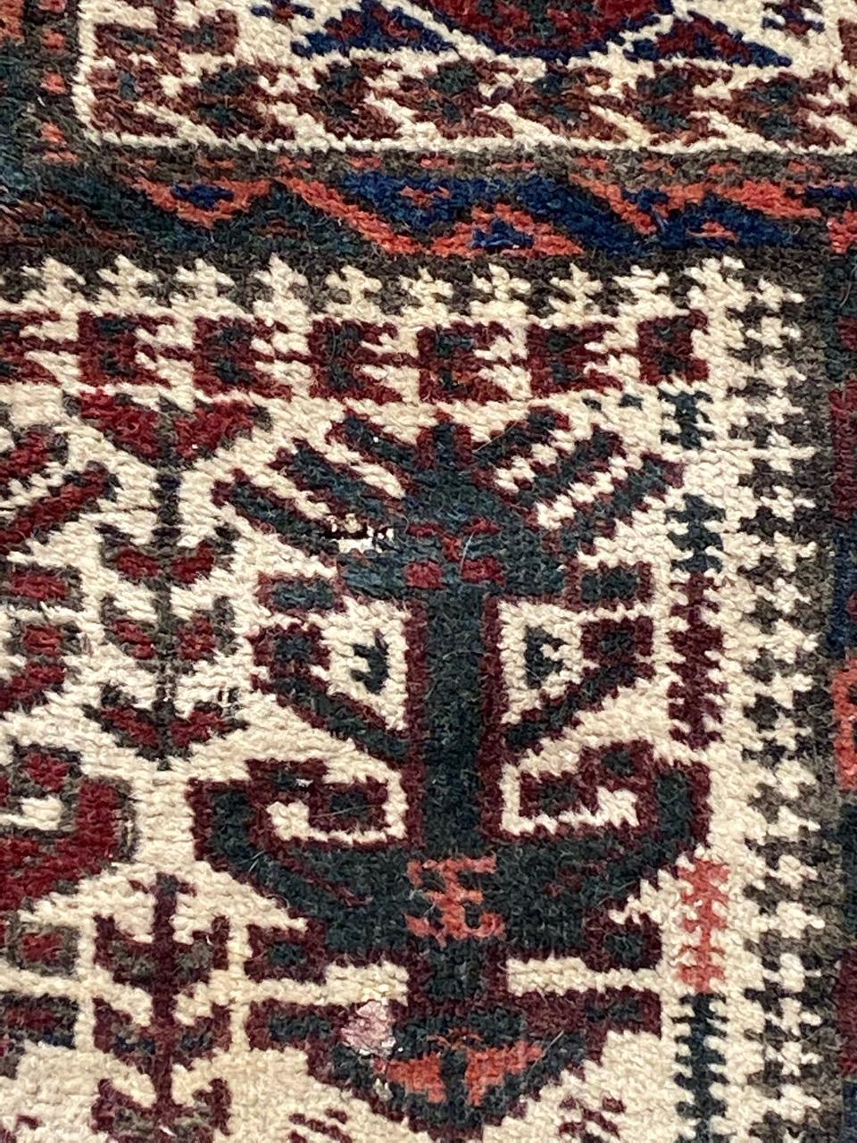 Bobyrug’s Pretty Antique Baluch Rug In Good Condition For Sale In Saint Ouen, FR