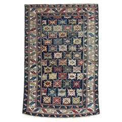 Joli tapis ancien caucasien Shirvan kouba de Bobyrug