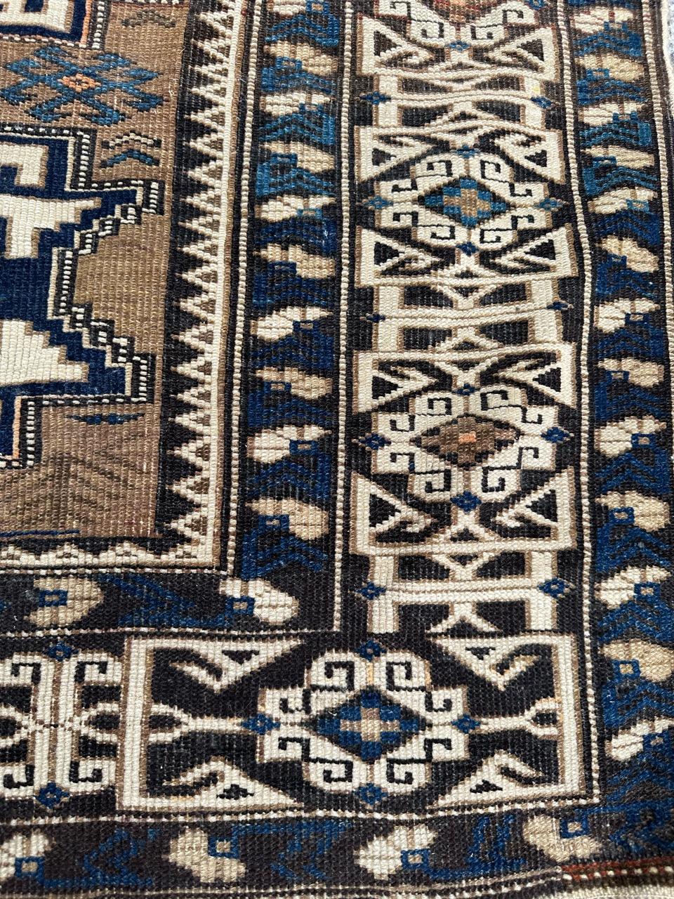 Azerbaijani Bobyrug’s Pretty antique Caucasian shirwan lesgui rug  For Sale