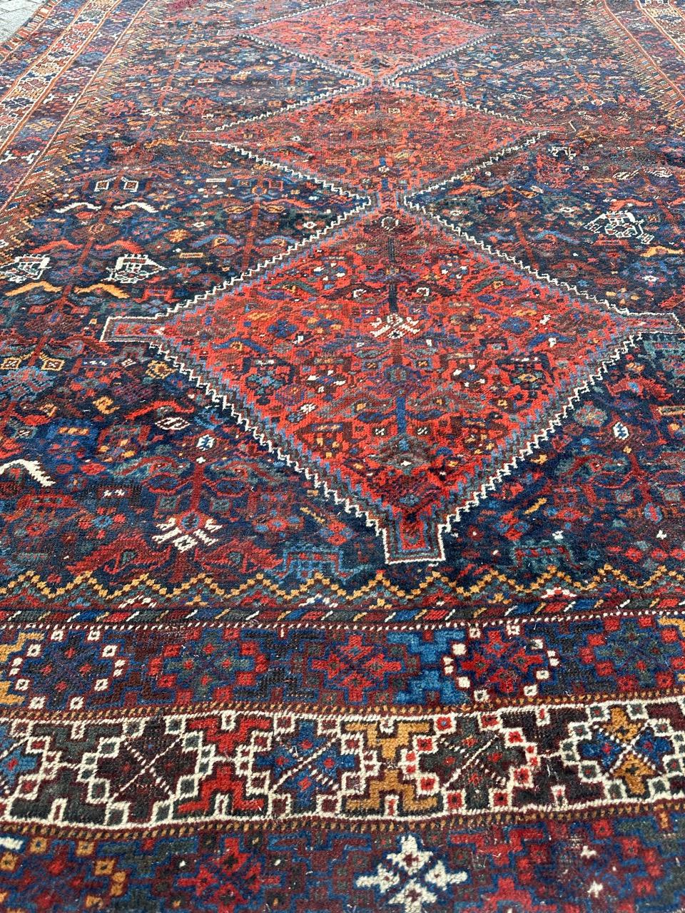 Bonita alfombra antigua Shiraz envejecida en venta 10