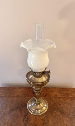 Pretty antique Edwardian quality oil lamp