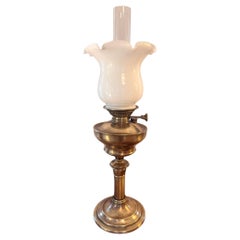 Pretty antique Edwardian quality oil lamp
