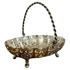 Jolie corbeille à gâteau édouardienne ancienne en métal argenté