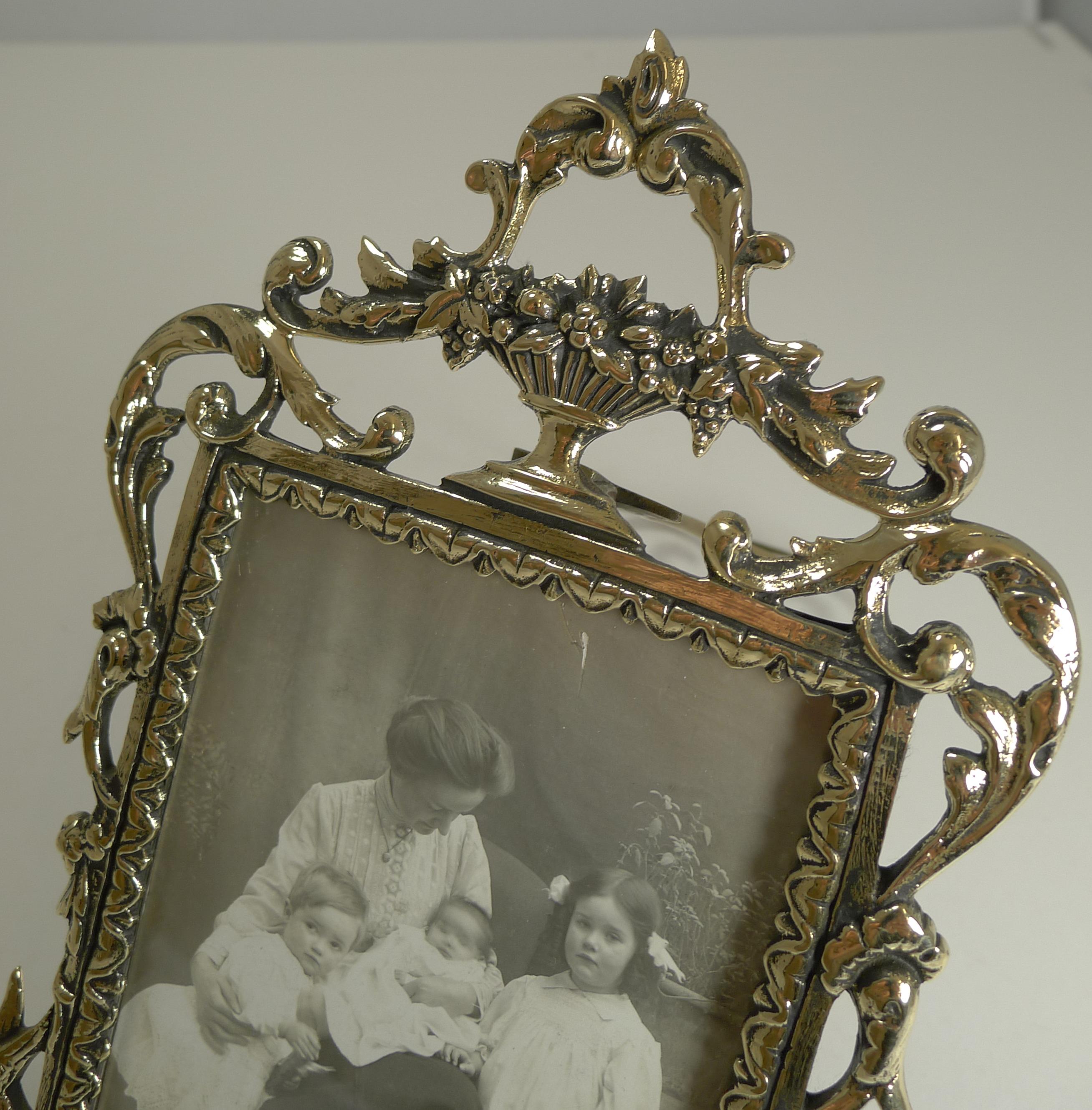 Late Victorian Pretty Antique English Cast Brass Photograph Frame, circa 1880