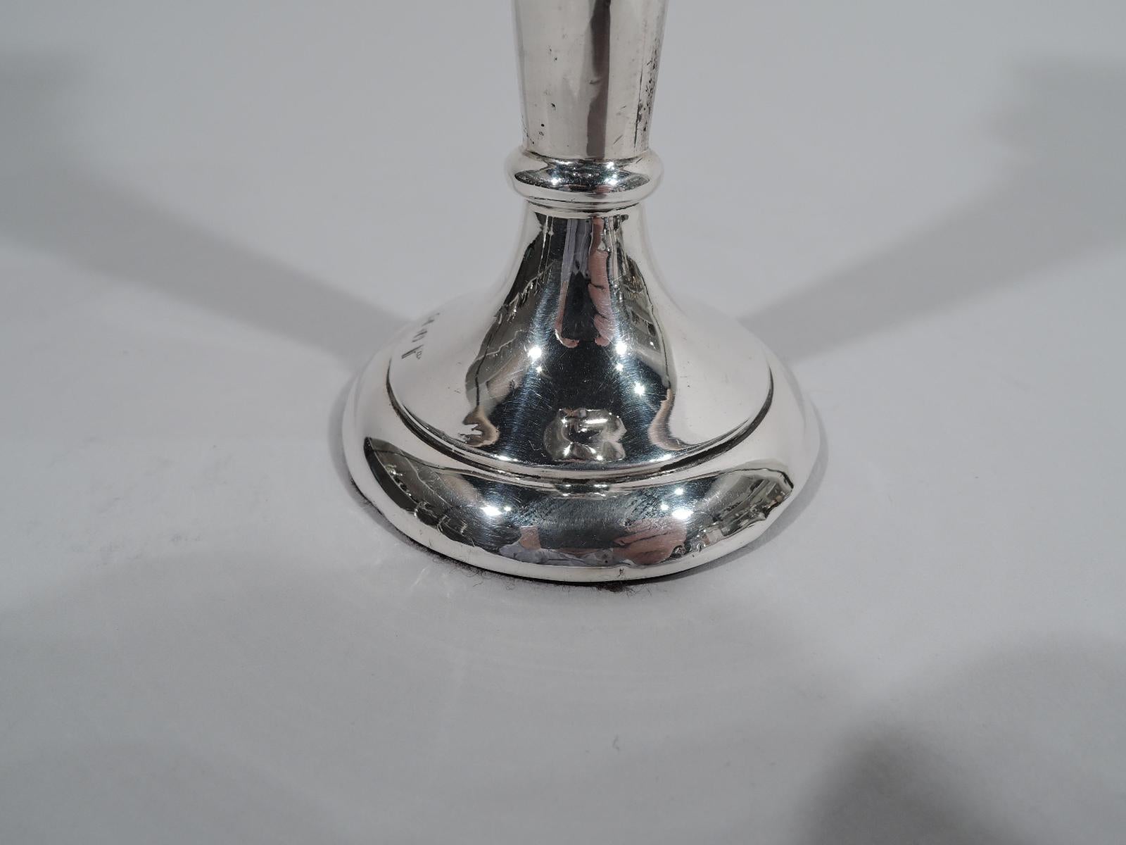 Pretty Antique English Edwardian Sterling Silver Bud Vase In Good Condition In New York, NY