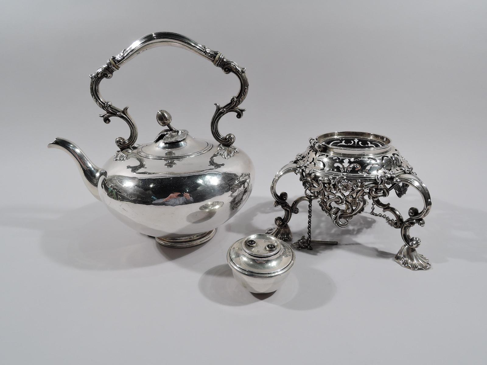 Pretty Antique English Victorian Sterling Silver Kettle on Stand In Excellent Condition In New York, NY