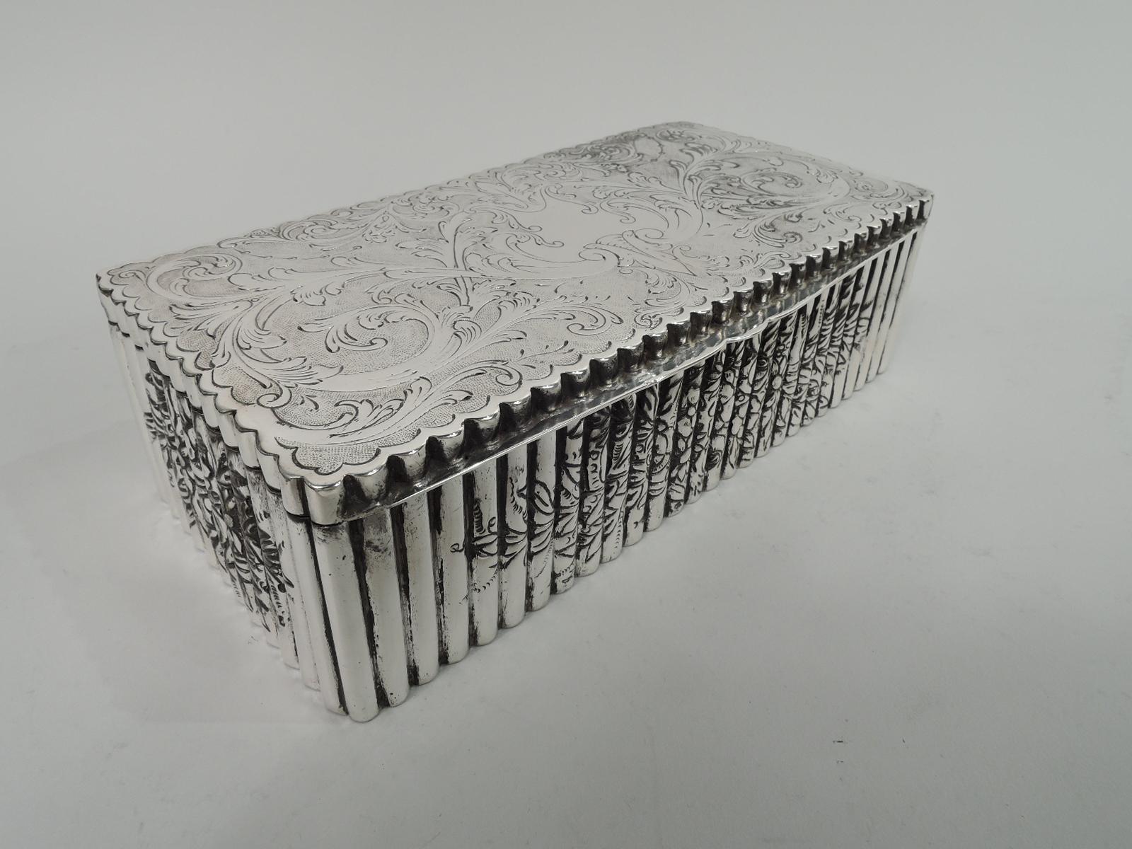 Pretty Antique European Classical Silver Keepsake Box In Excellent Condition For Sale In New York, NY