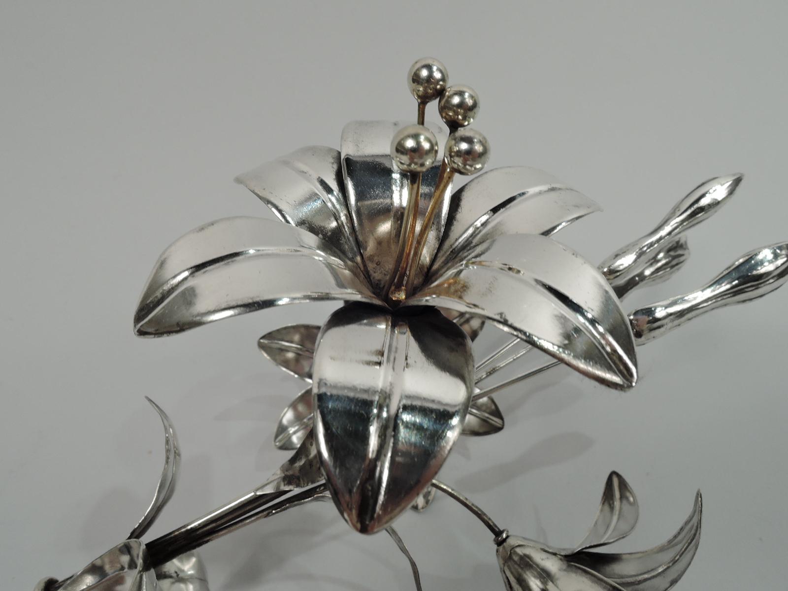 20th Century Pretty Antique European Silver Flower Ornament For Sale