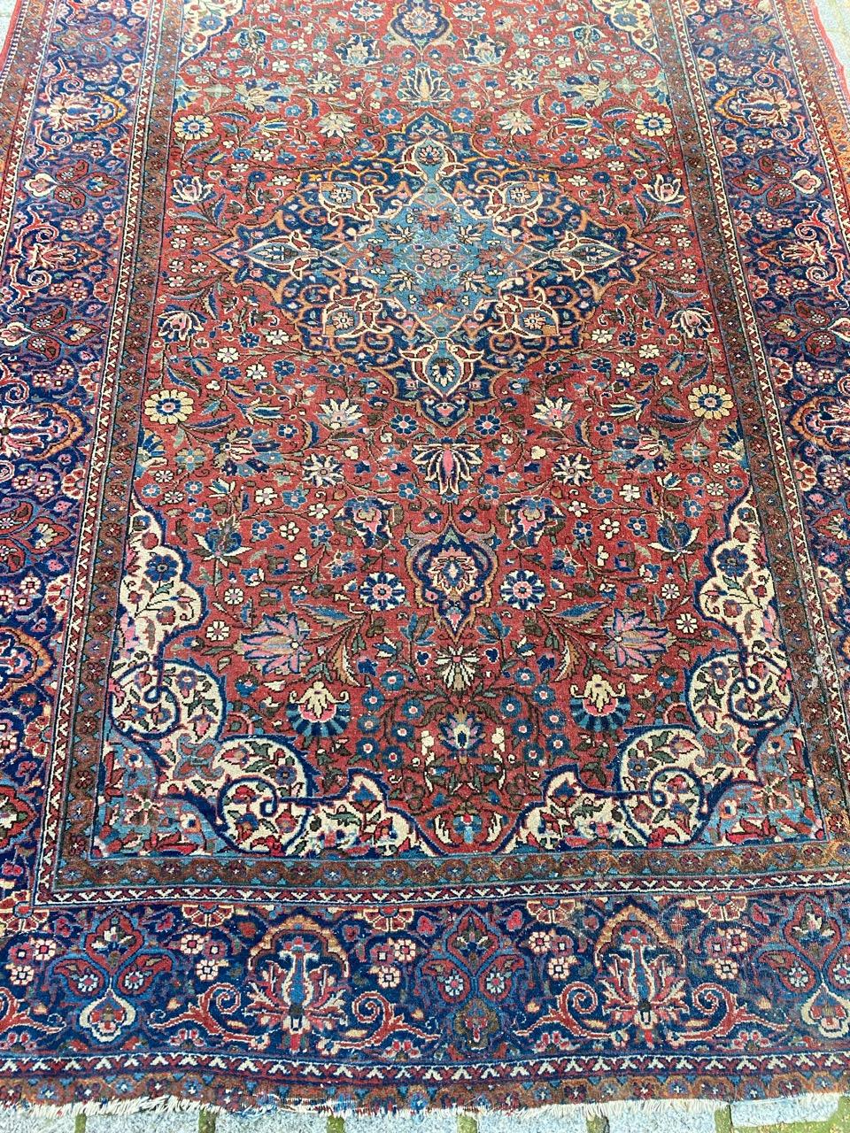 Very beautiful early 20th century kashan rug with beautiful classical floral design and nice natural colors, entirely and finely hand knotted with wool velvet on cotton foundation.

✨✨✨
