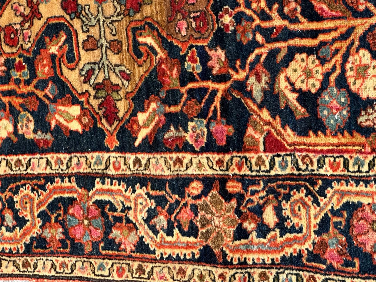 Pretty antique fine Sarouk rug For Sale 5