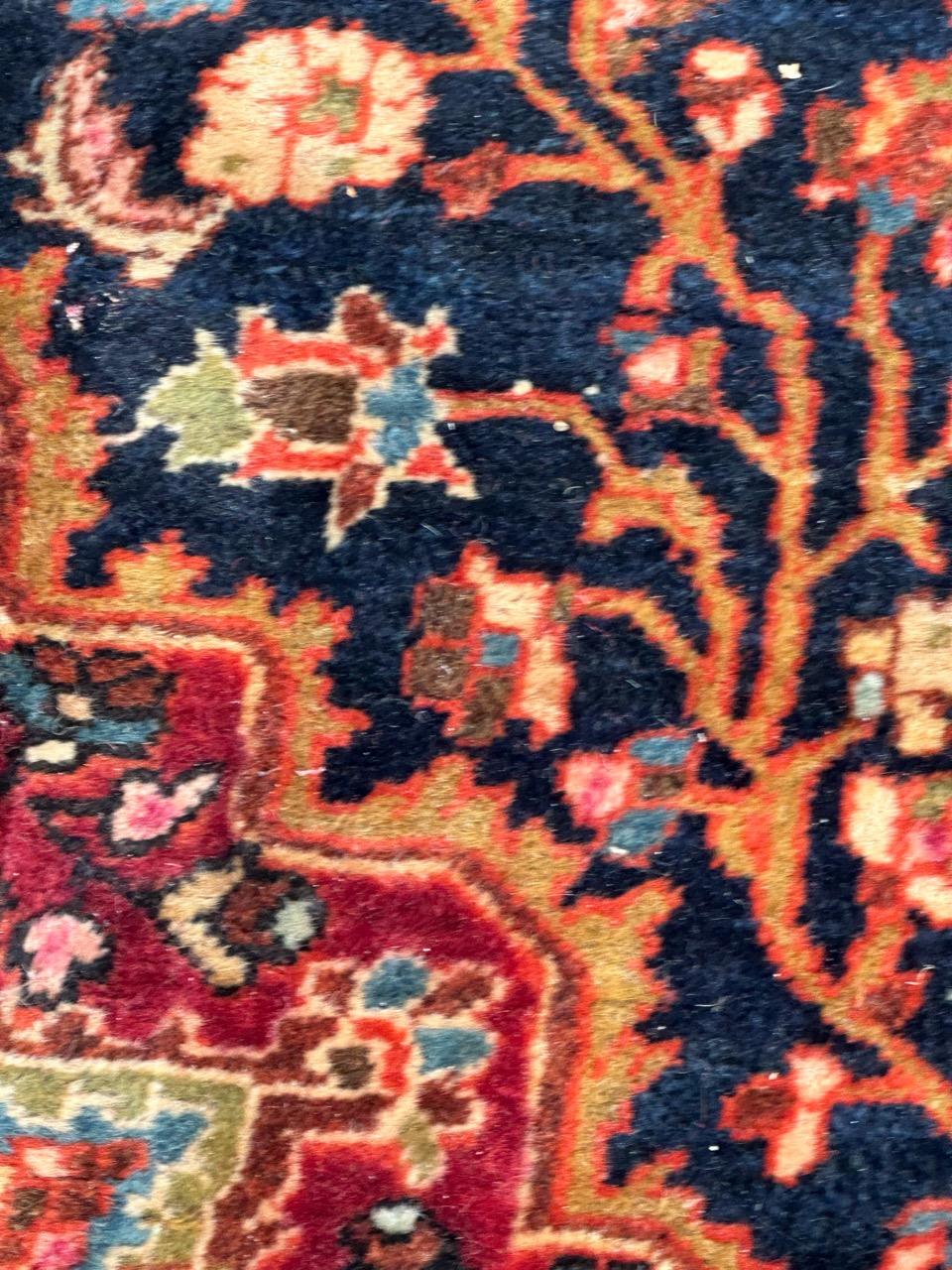 Pretty antique fine Sarouk rug For Sale 9