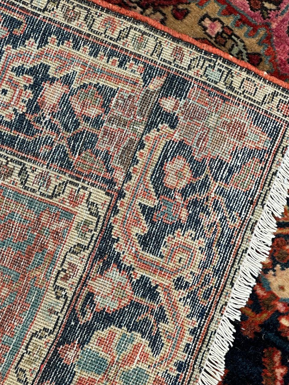 Pretty antique fine Sarouk rug For Sale 11