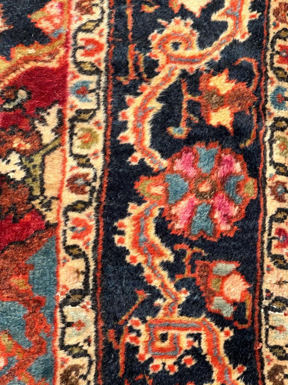 Pretty antique fine Sarouk rug For Sale 12