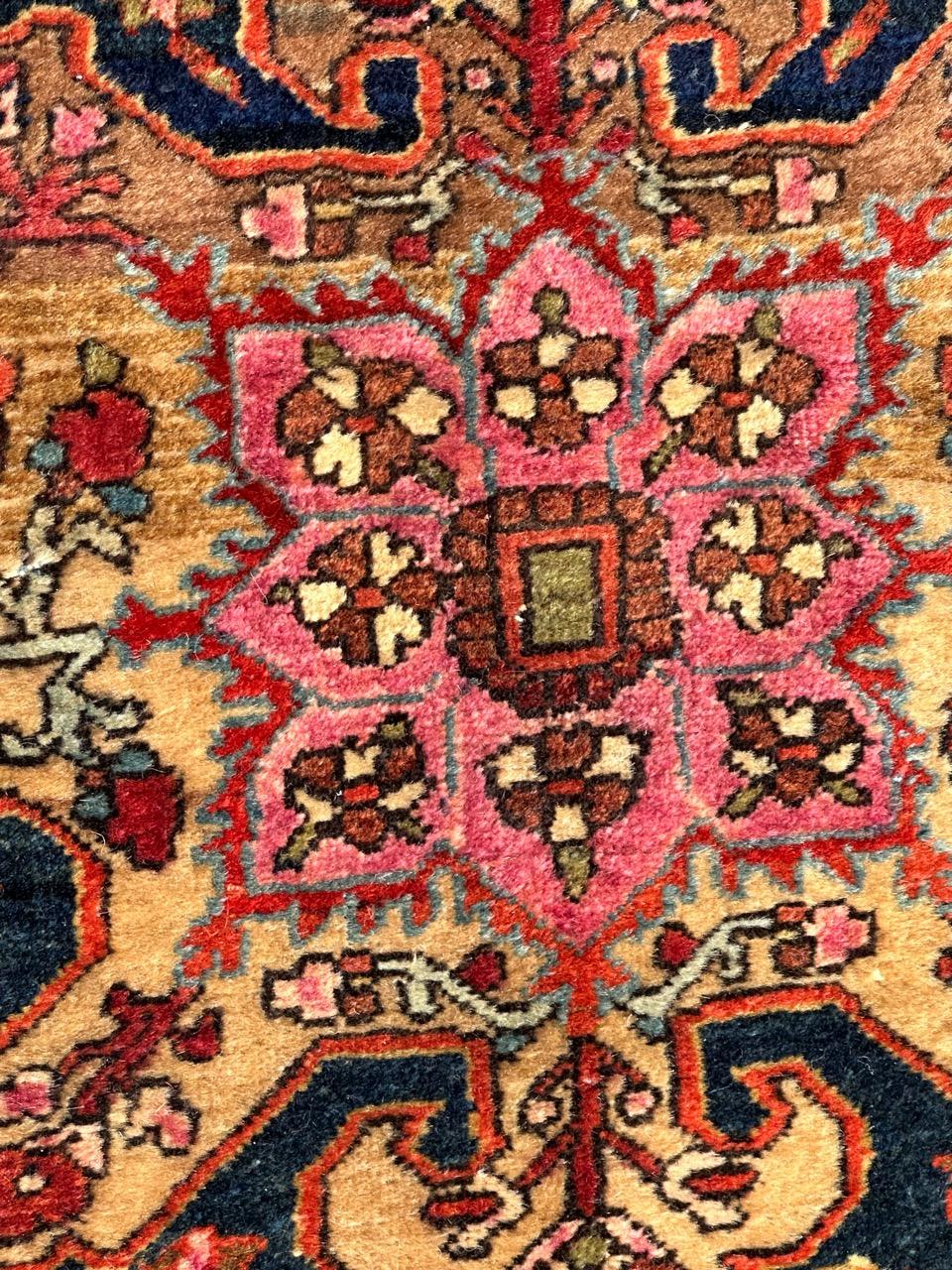 Asian Pretty antique fine Sarouk rug For Sale