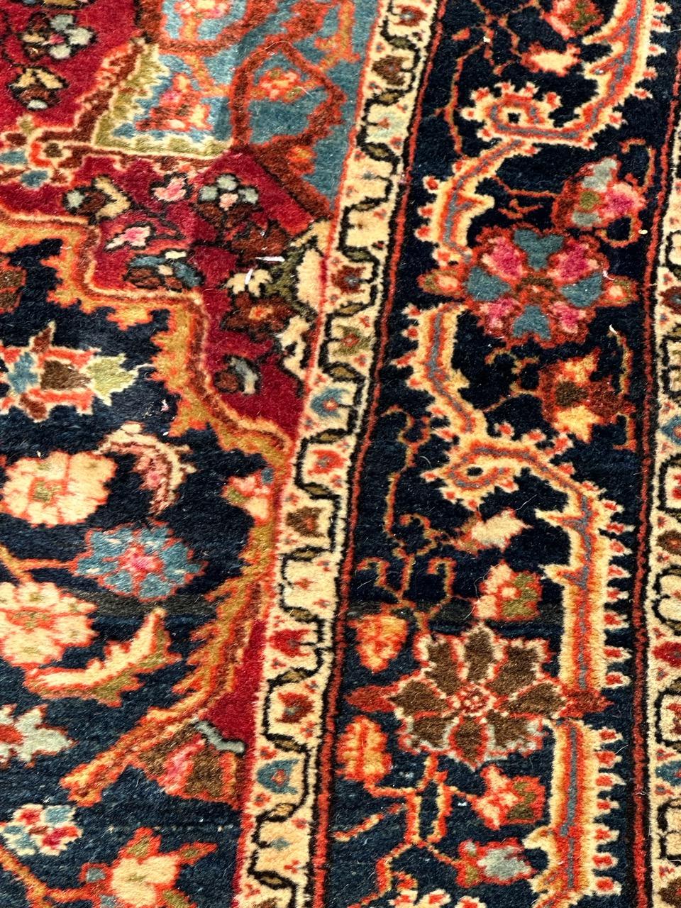20th Century Pretty antique fine Sarouk rug For Sale