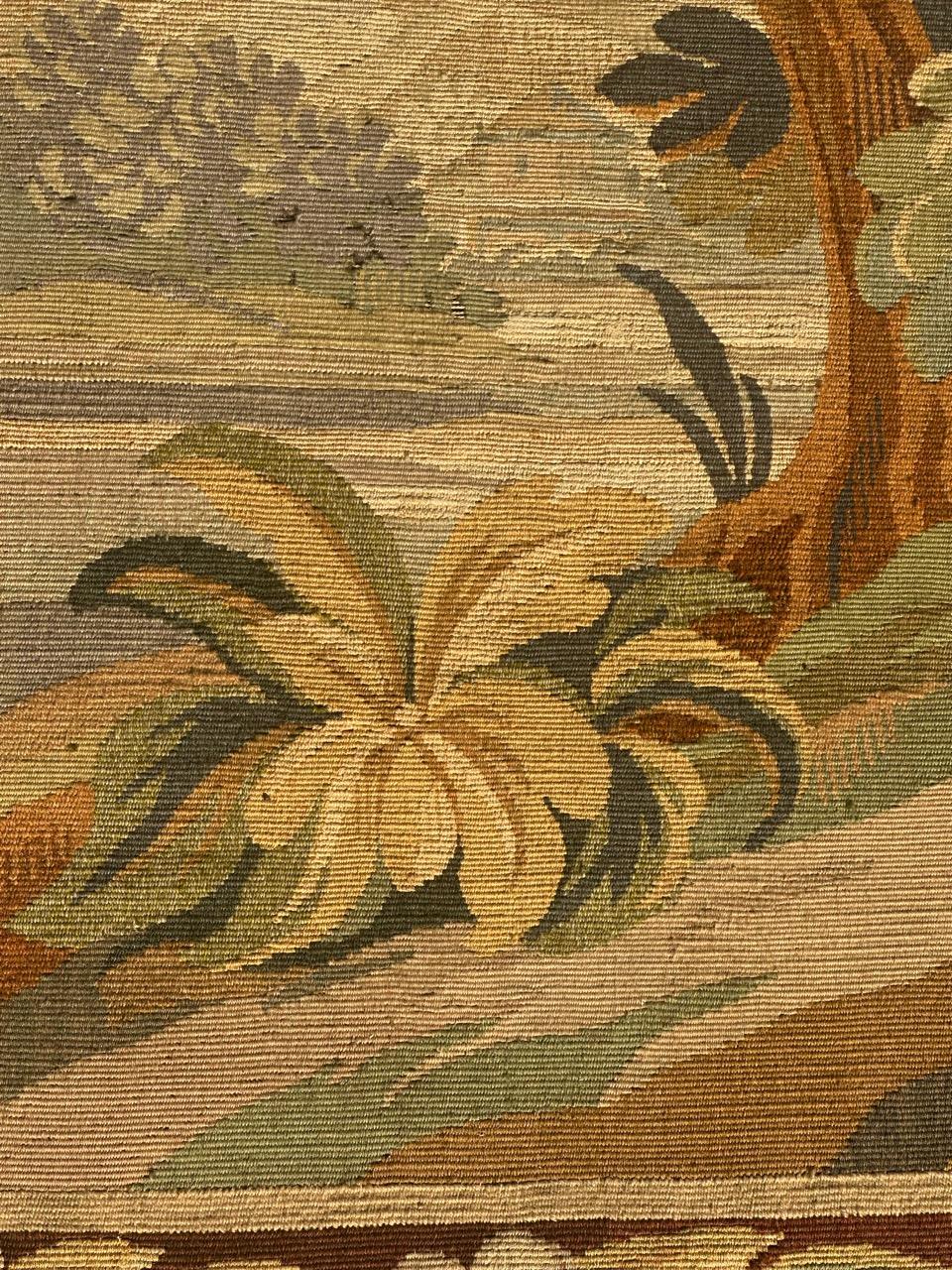 Bonito tapiz francés antiguo de Aubusson en venta 6
