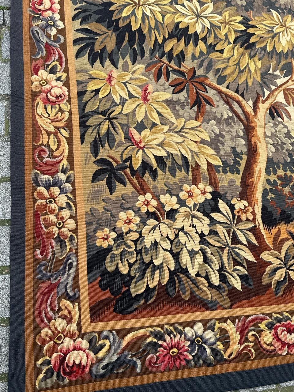 Bonito tapiz francés antiguo de Aubusson 