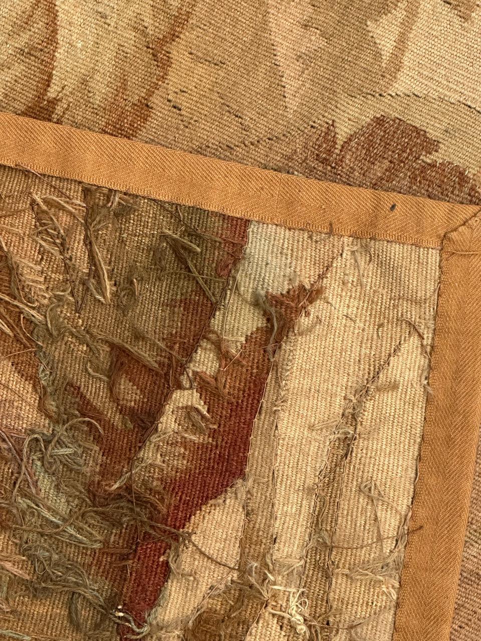 Bonito panel de tapiz Aubusson francés antiguo en venta 13