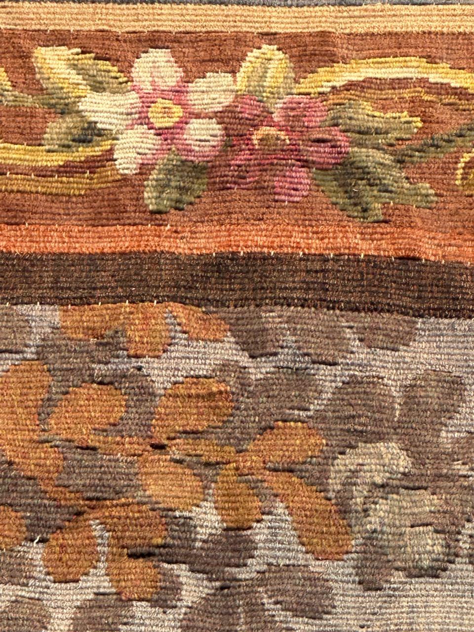 Grazioso arazzo Aubusson francese antico, tessuto a mano, 