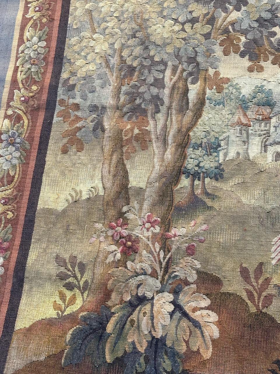 Grazioso arazzo Aubusson francese antico, tessuto a mano, 