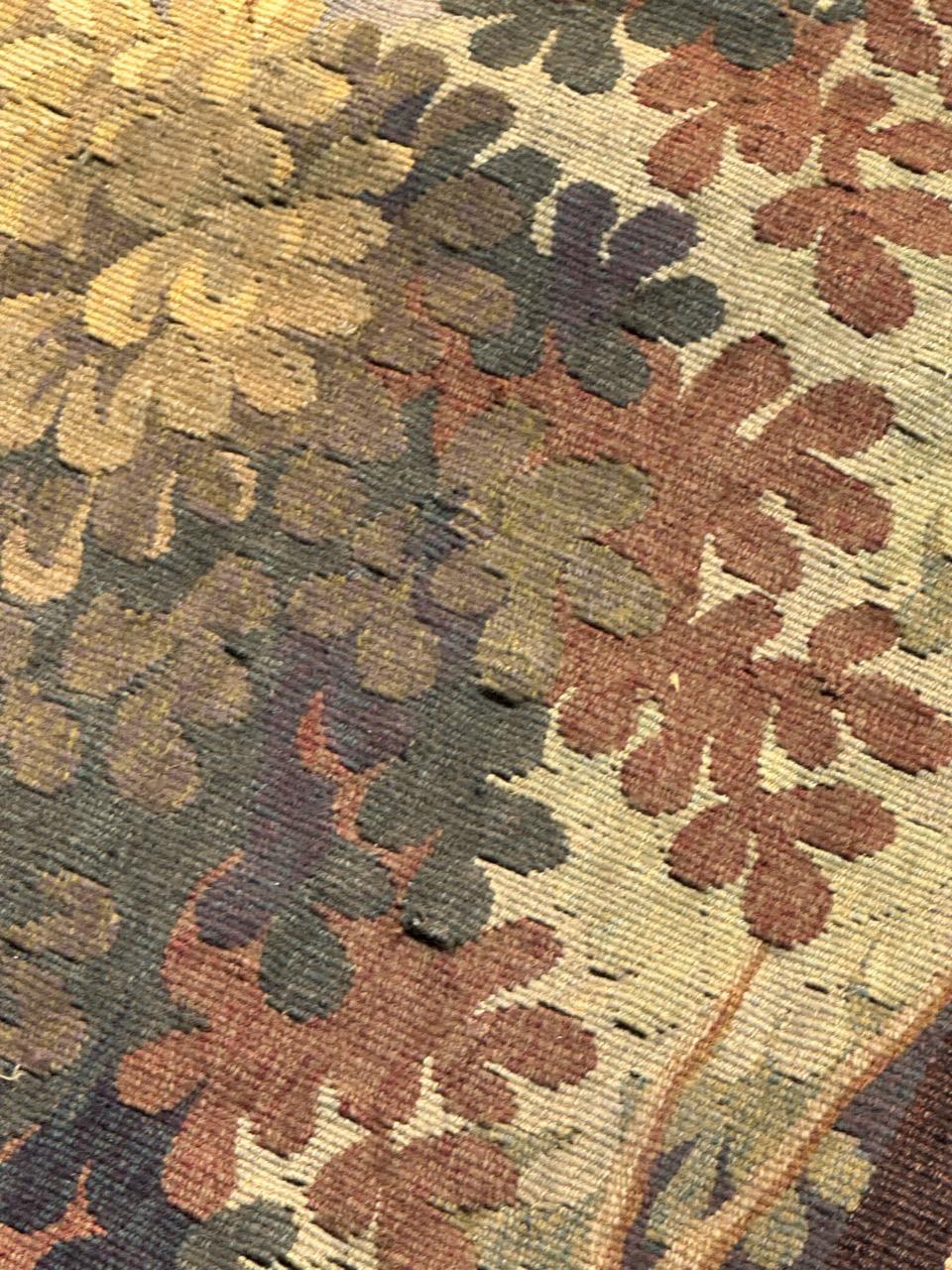 Grazioso arazzo Aubusson francese antico, tessuto a mano, 