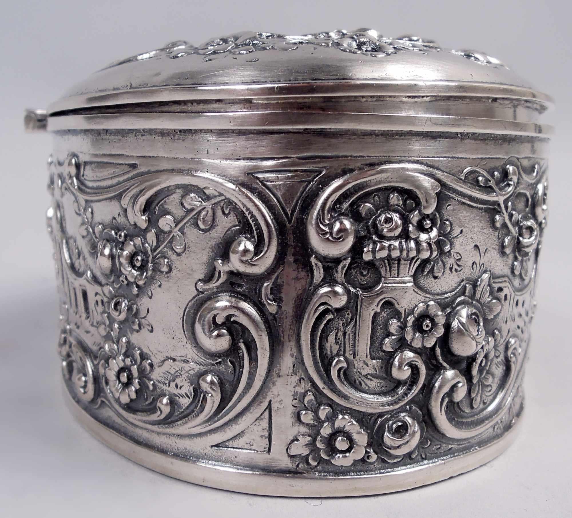 Hübsche antike deutsche Rokoko Silber Trinket Box (Deutsch) im Angebot