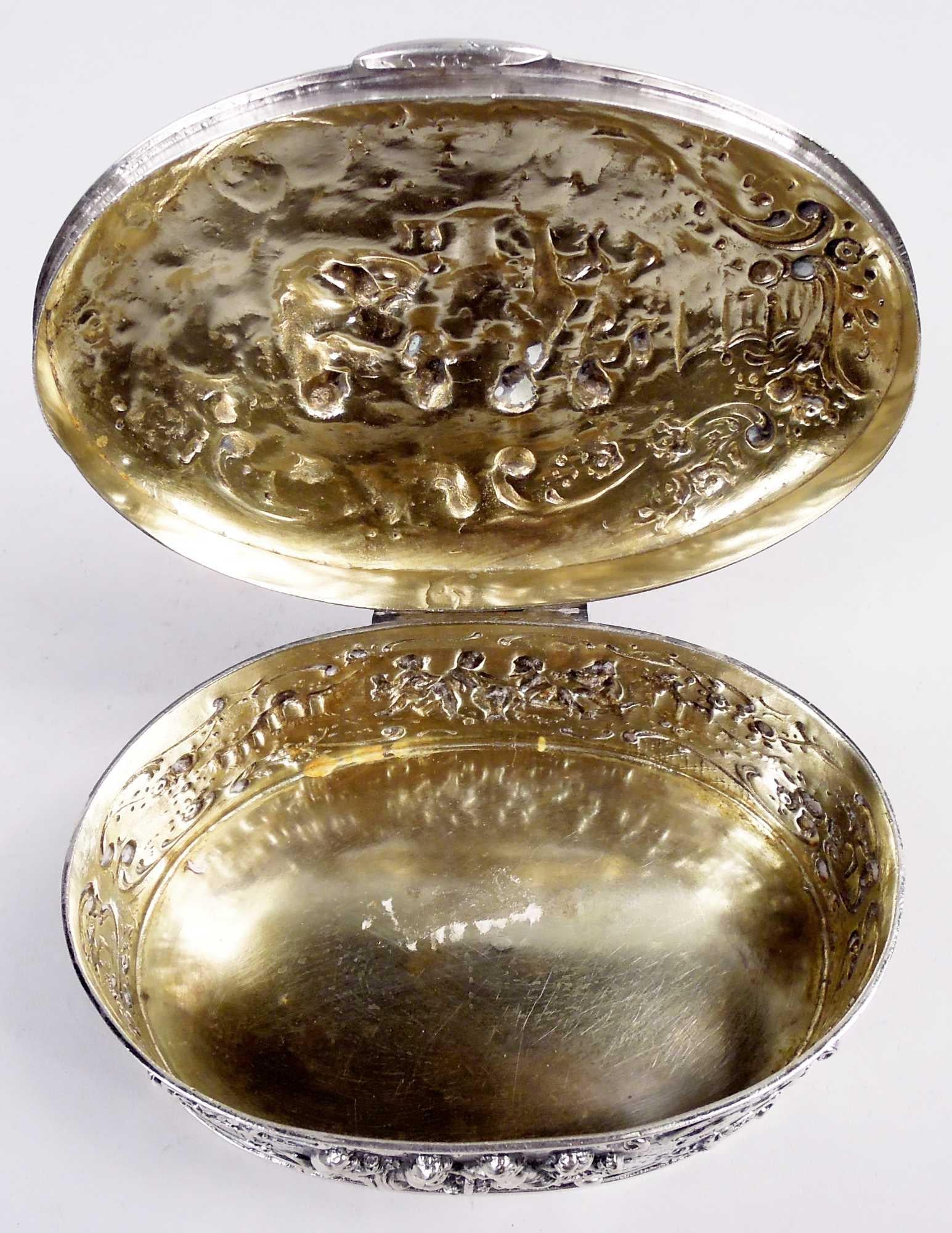 Hübsche antike deutsche Rokoko Silber Trinket Box im Zustand „Gut“ im Angebot in New York, NY