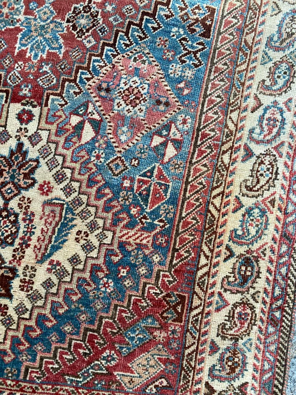 Joli tapis ancien de Ghashghai de Bobyrug en vente 1
