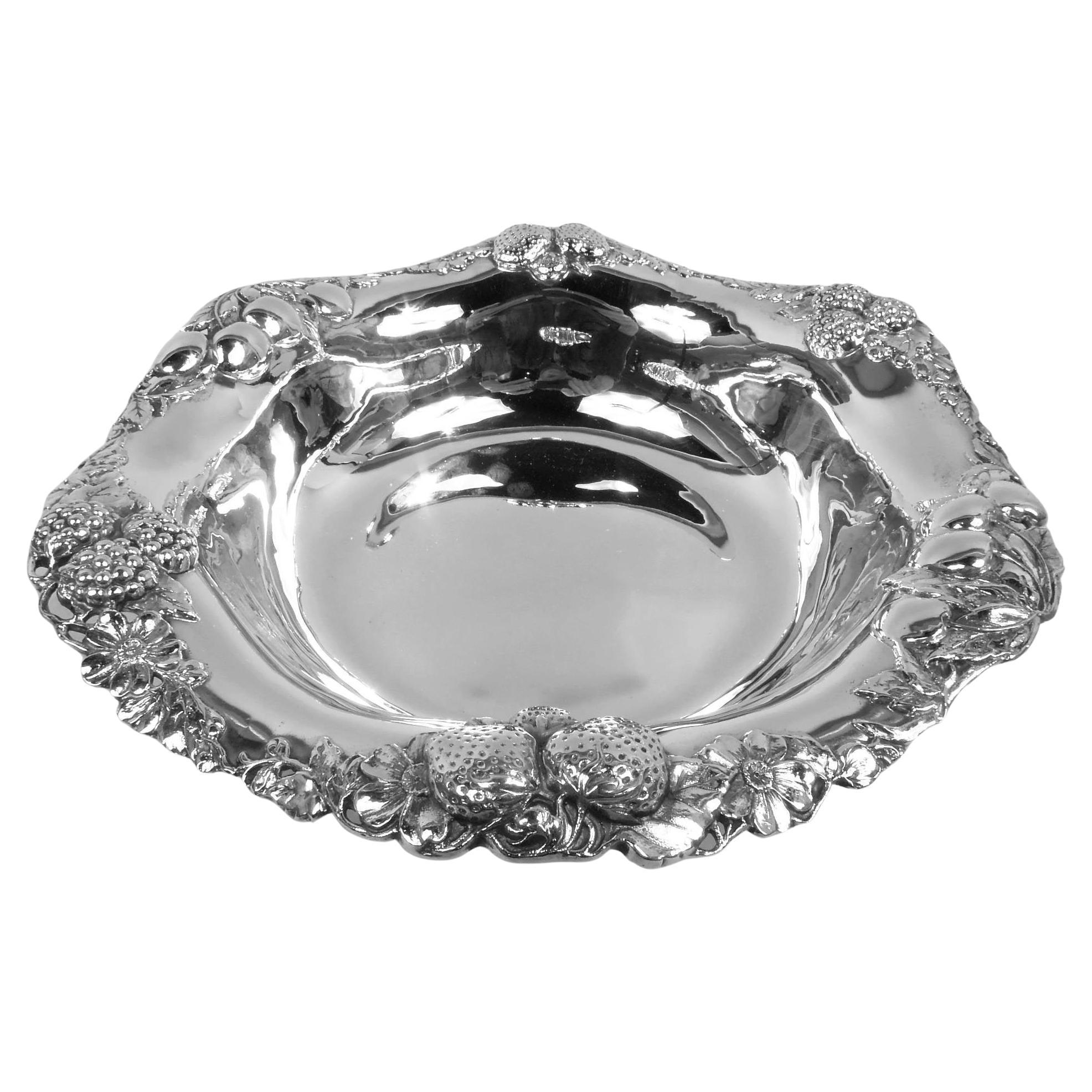 Pretty Antique Gorham Edwardian Sterling Silver Berry Bowl