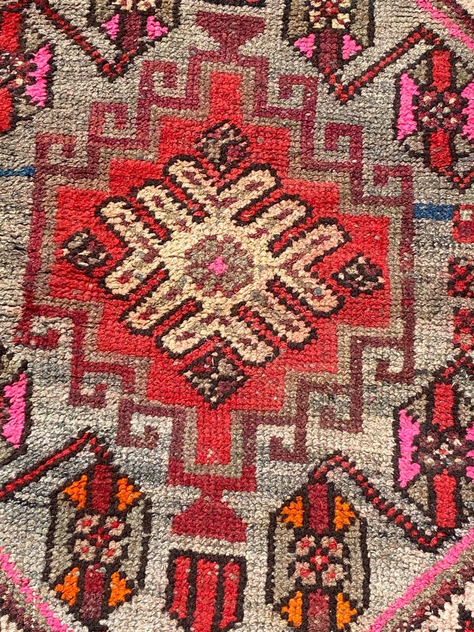 Hübscher antiker Hamadan-Teppich im Angebot 3