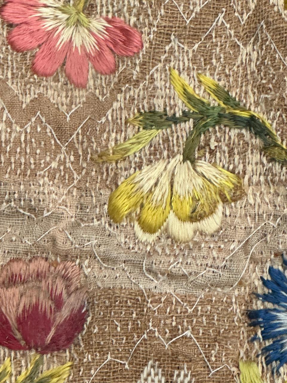 Pretty antique Hungarian embroidery tissue For Sale 4