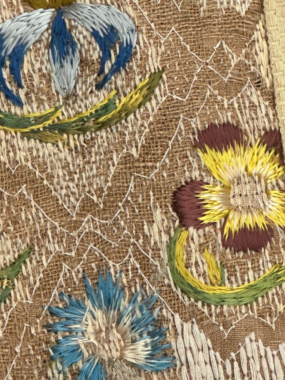 Pretty antique Hungarian embroidery tissue For Sale 8
