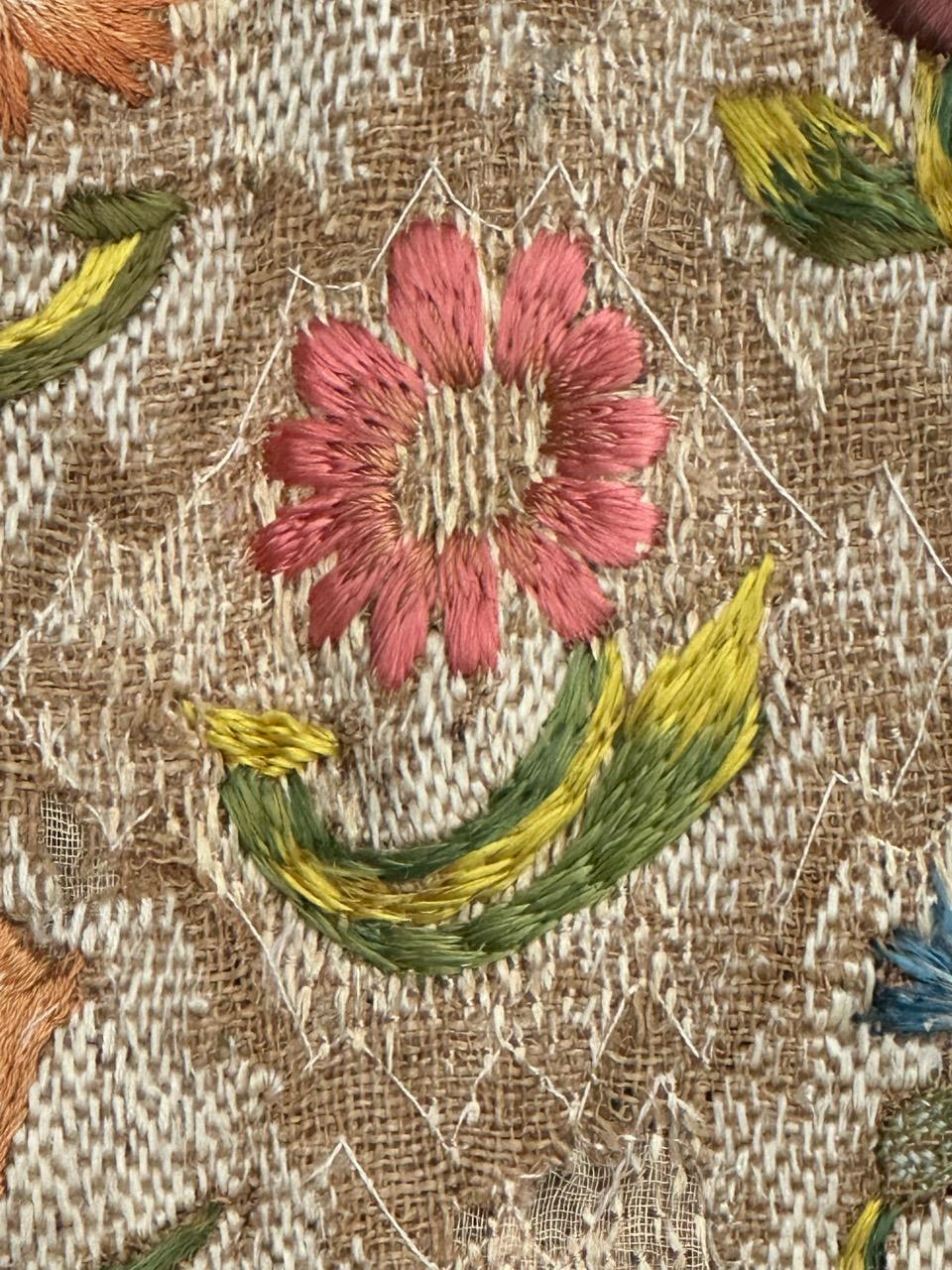 Pretty antique Hungarian embroidery tissue For Sale 2