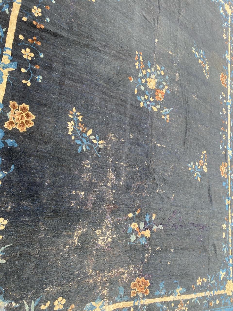 Very beautiful late 19th century Chinese rug with nice Chinese floral design and beautiful natural colors, entirely hand knotted with wool velvet on cotton foundation.

✨✨✨
