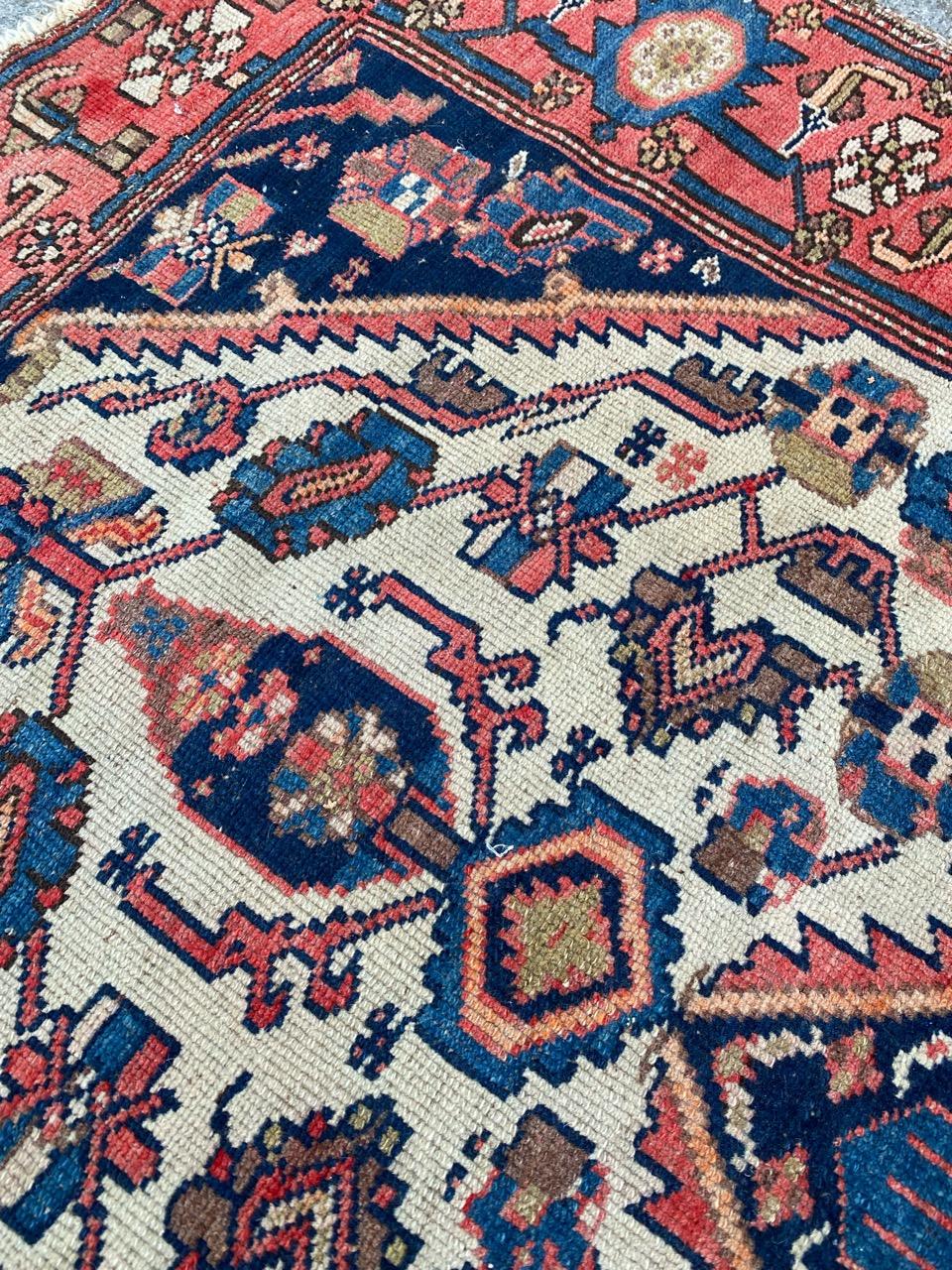 Bonita alfombra malaya antigua de Bobyrug en venta 6