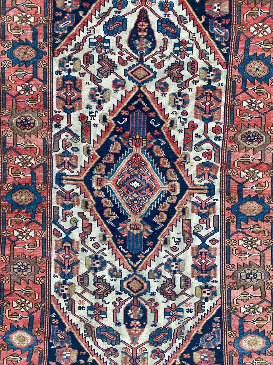 Very beautiful late 19th century Malayer rug with beautiful geometrical and stylised design and nice natural colors, entirely hand knotted with wool velvet on cotton foundation.

✨✨✨
