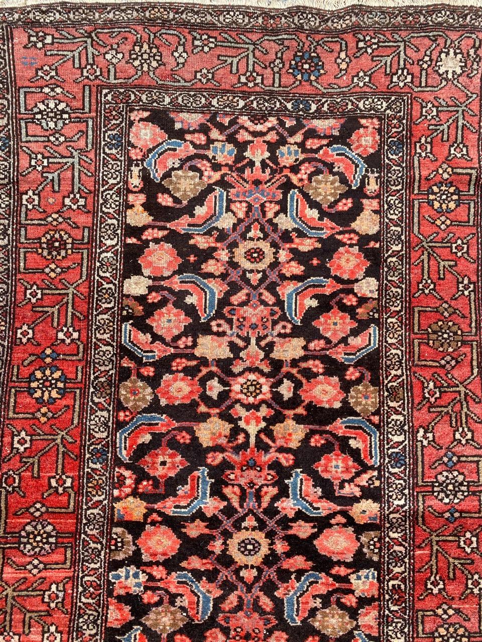 Very beautiful early 20th century Malayer runner with beautiful Herati design and beautiful natural colors, entirely hand knotted with wool velvet on cotton foundation.