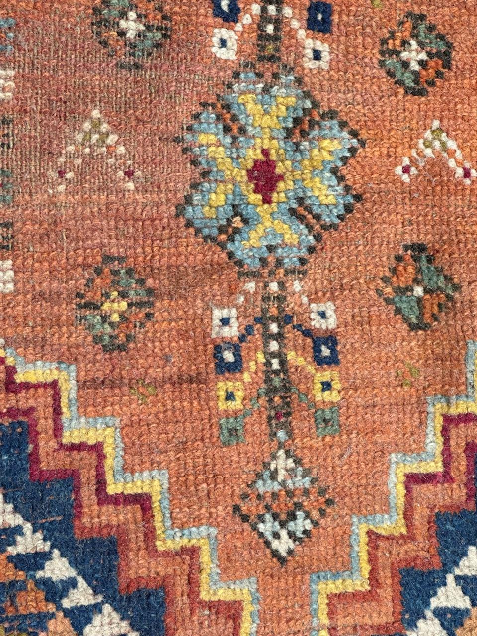 Pretty antique Moroccan tribal Rabat rug In Fair Condition For Sale In Saint Ouen, FR