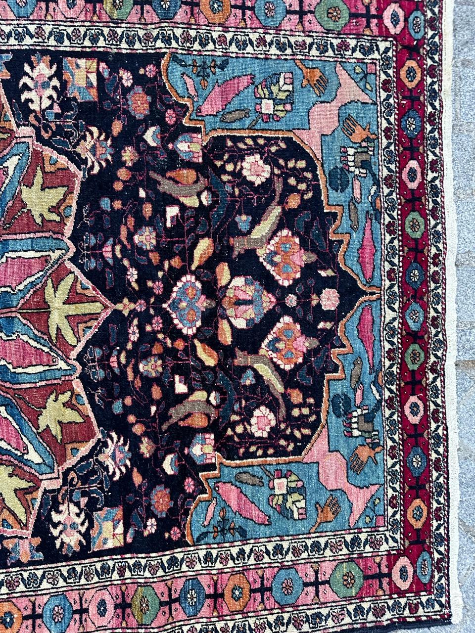 Bobyrug’s Pretty antique najaf Abad rug In Good Condition For Sale In Saint Ouen, FR