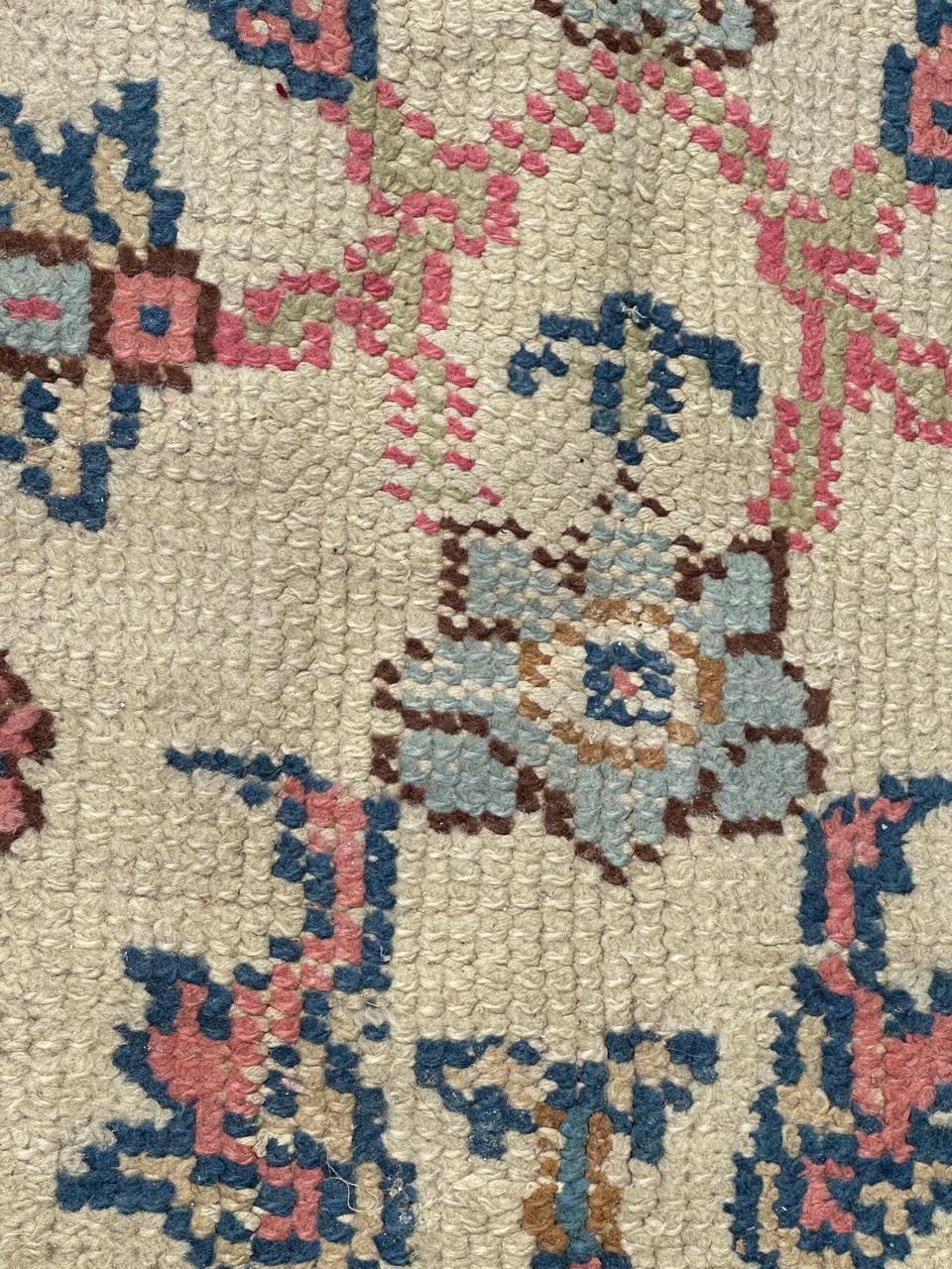 pretty antique Oushak style Moroccan rug In Good Condition For Sale In Saint Ouen, FR