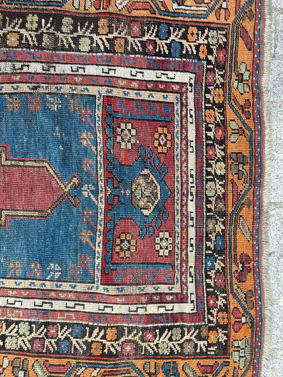 Hand-Knotted Pretty antique prayer Turkish rug For Sale
