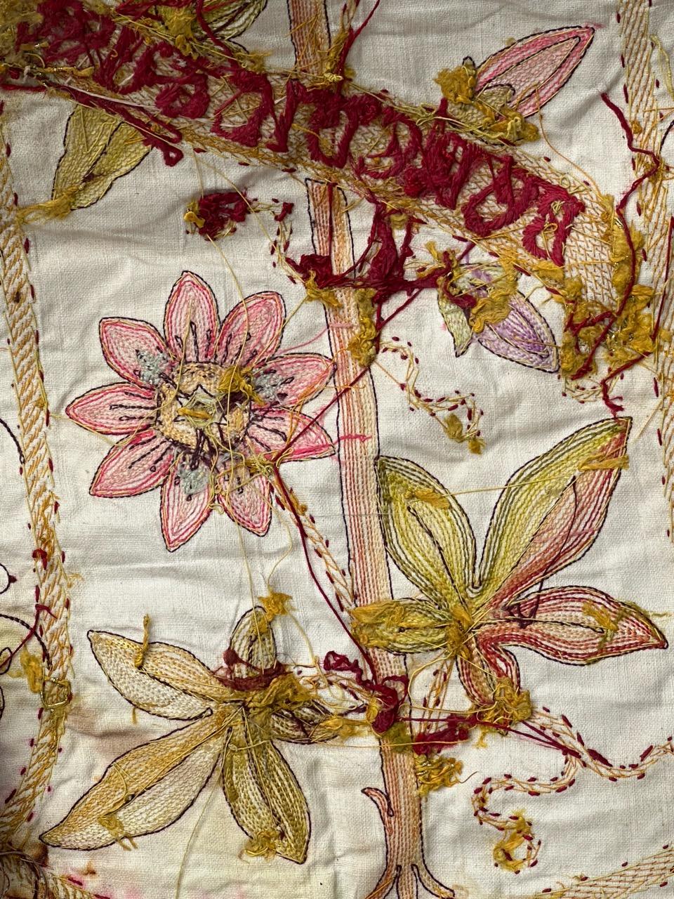 Pretty antique religious embroidery tissue For Sale 6